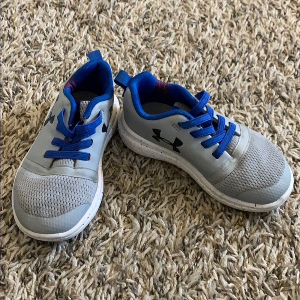 Boys sneakers